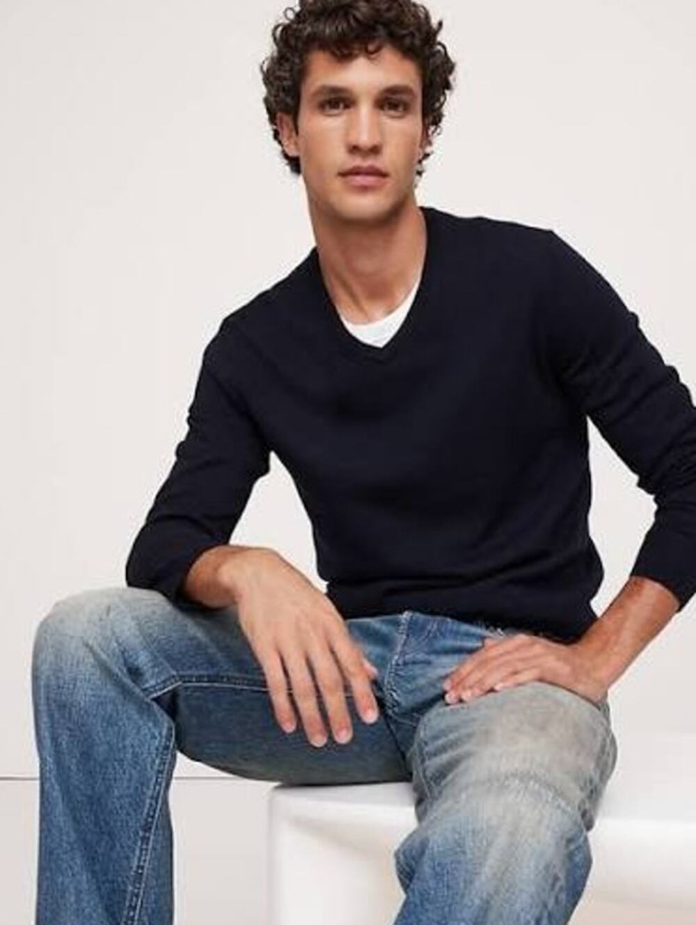Banana Republic Merino V Neck Sweater Navy Blue Fine Knit Pullover Men's M